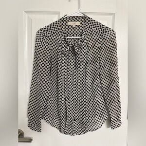 LOFT Monochrome Floral Patterned Top